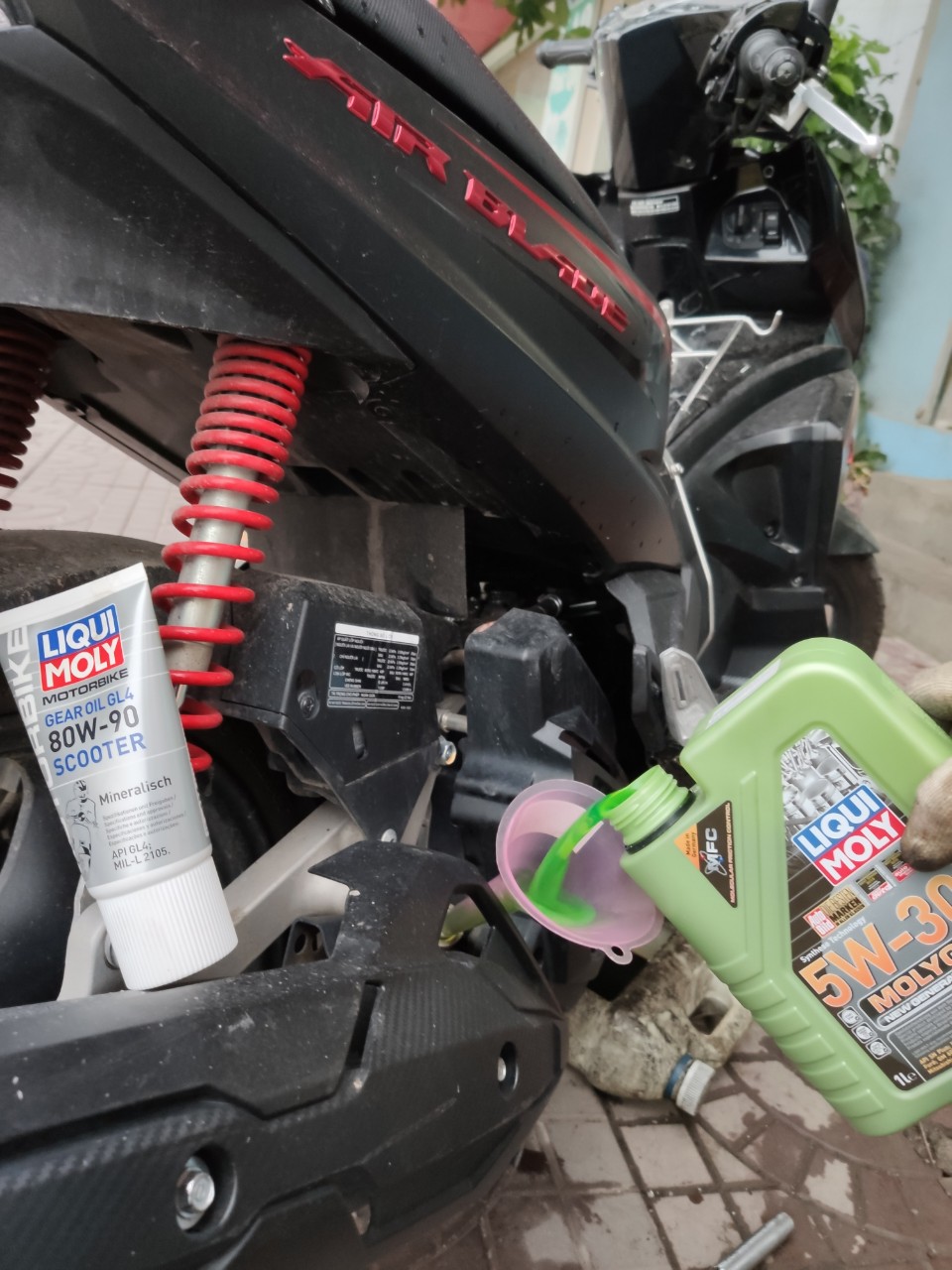 nhot-liquimoly-5w30-molygen